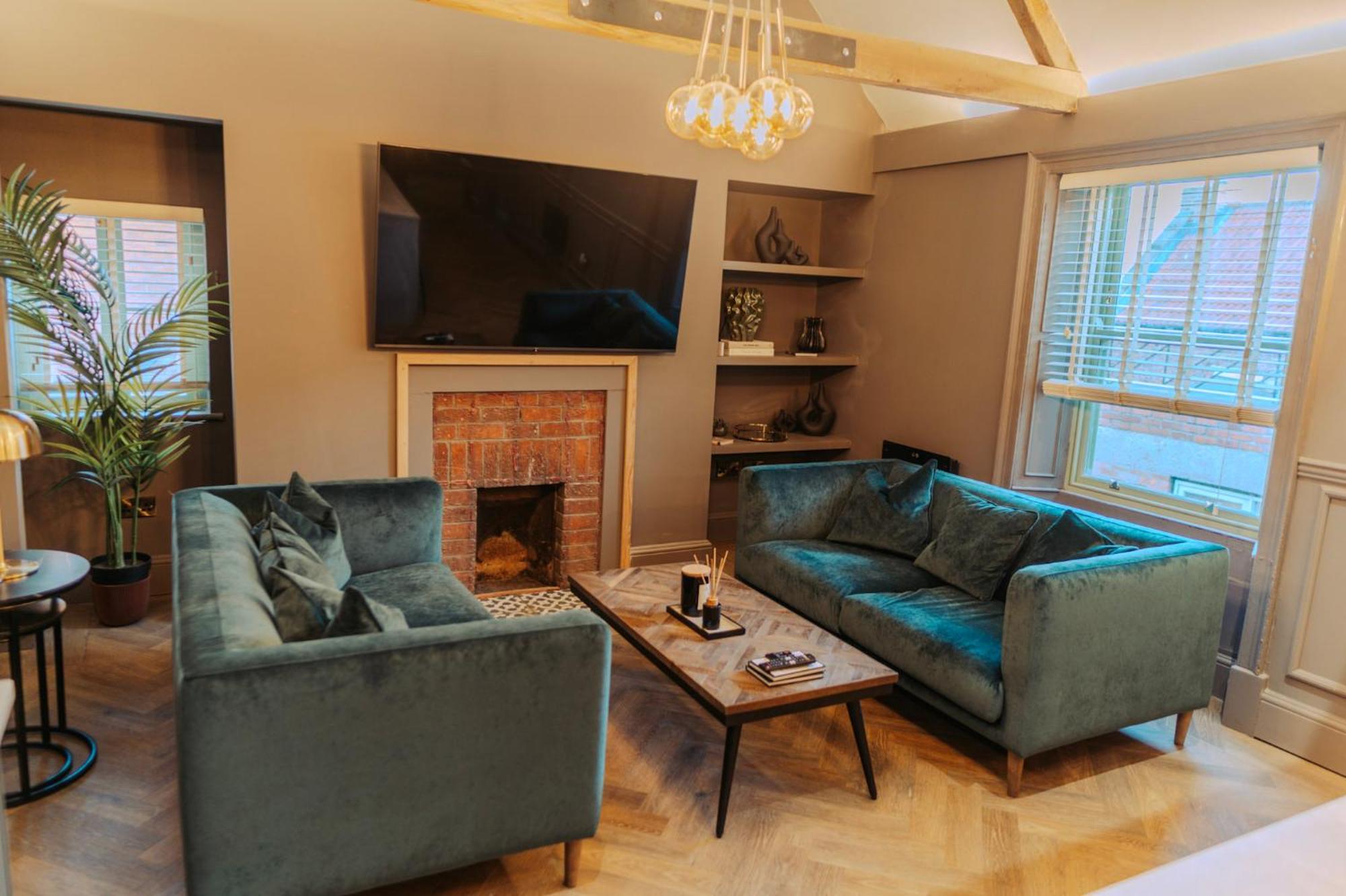 Magistrates Penthouse Suite - Town Centre Apartments With Spa Morpeth Εξωτερικό φωτογραφία
